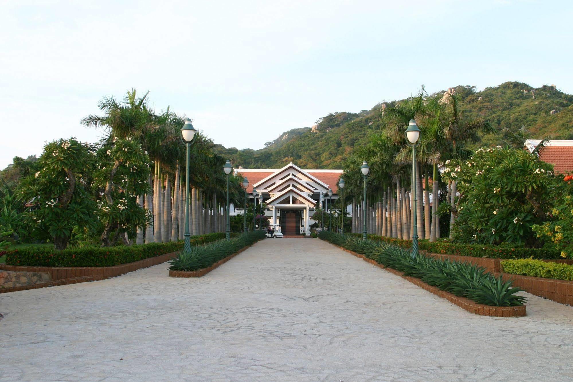 Long Hai Beach Resort Вунгтау Экстерьер фото