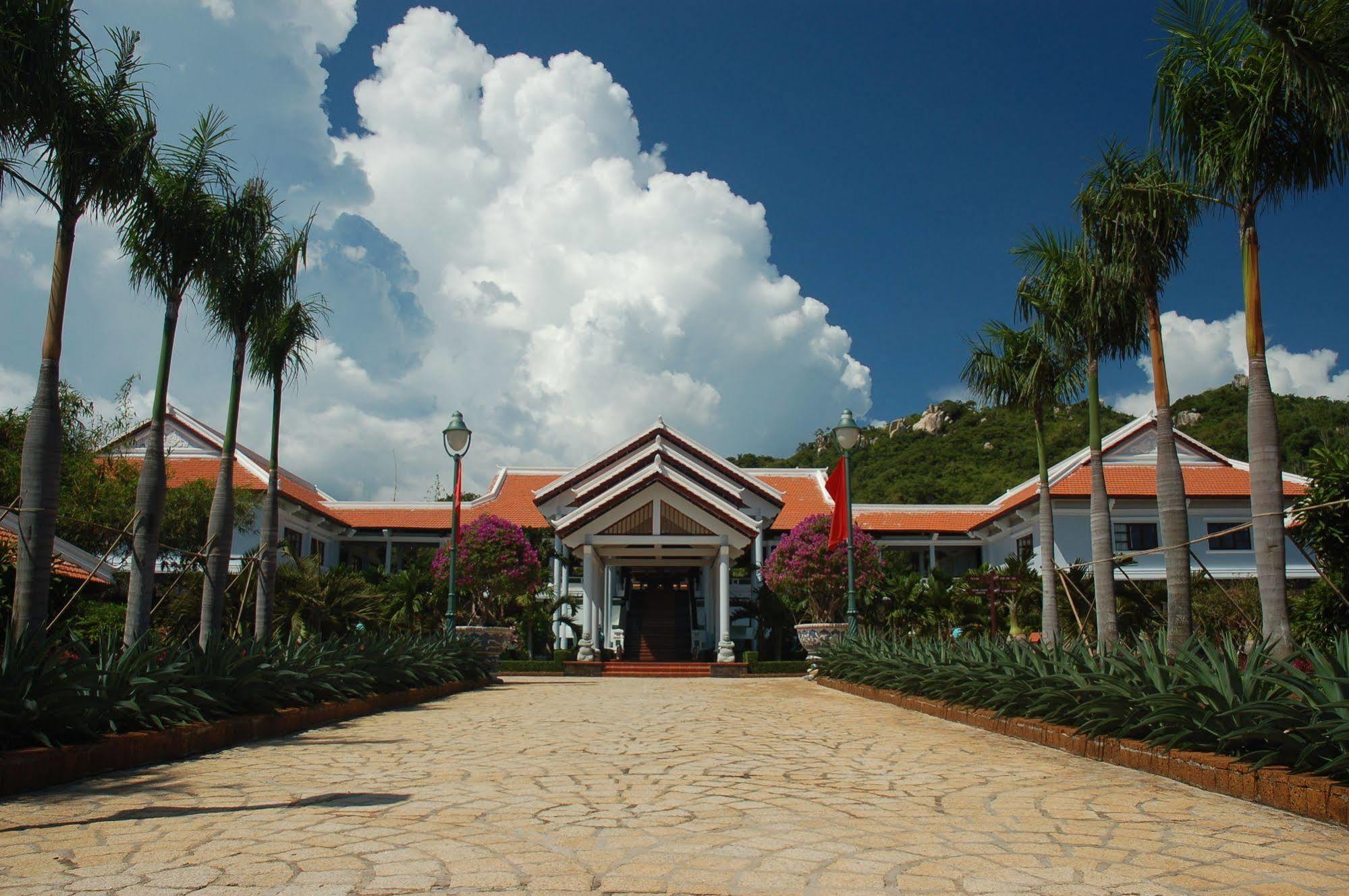 Long Hai Beach Resort Вунгтау Экстерьер фото